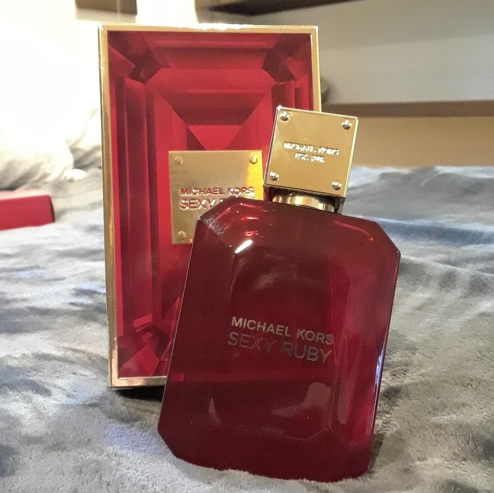 MICHAEL KORS Sexy Ruby 3.4 fl oz